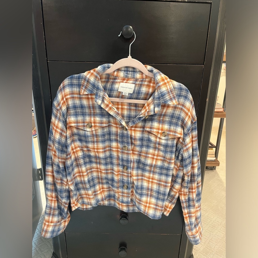 American Eagle size small flannel! Never worn so so cute!